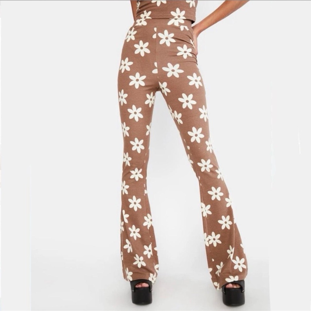 Dolls Kill Daisy Street Tan Floral Fit & Flare Hippie Boho Bell Bottom Pants NWT